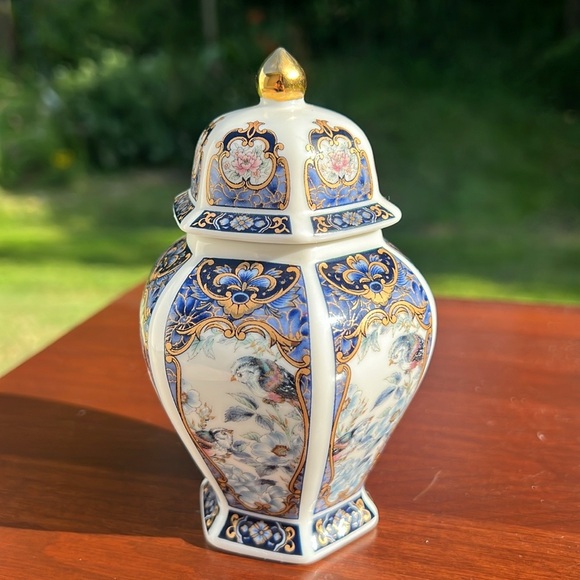 Vintage Other - Vintage Otagiri Japanese Porcelain Blue Royal Bird Gold Accent Ginger Jar